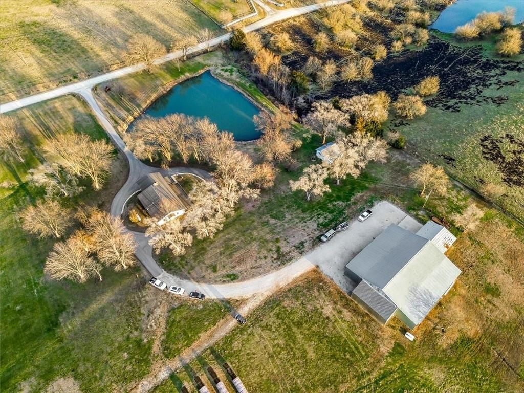 Photo 47 of 65 - 17249 198th Street, Tonganoxie, KS 66086