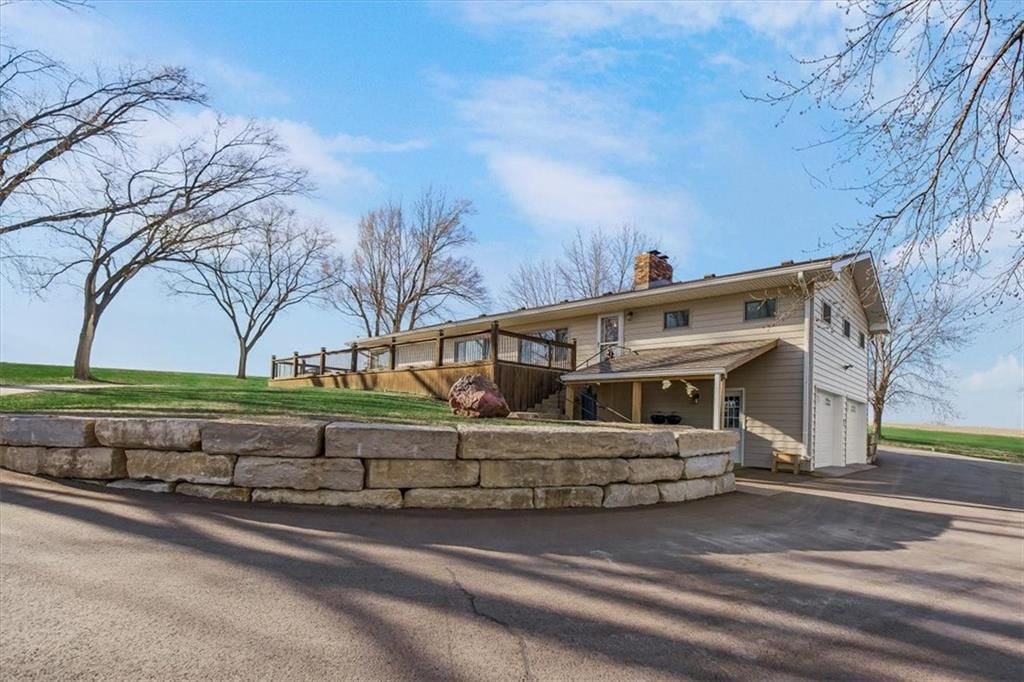 Photo 49 of 65 - 17249 198th Street, Tonganoxie, KS 66086