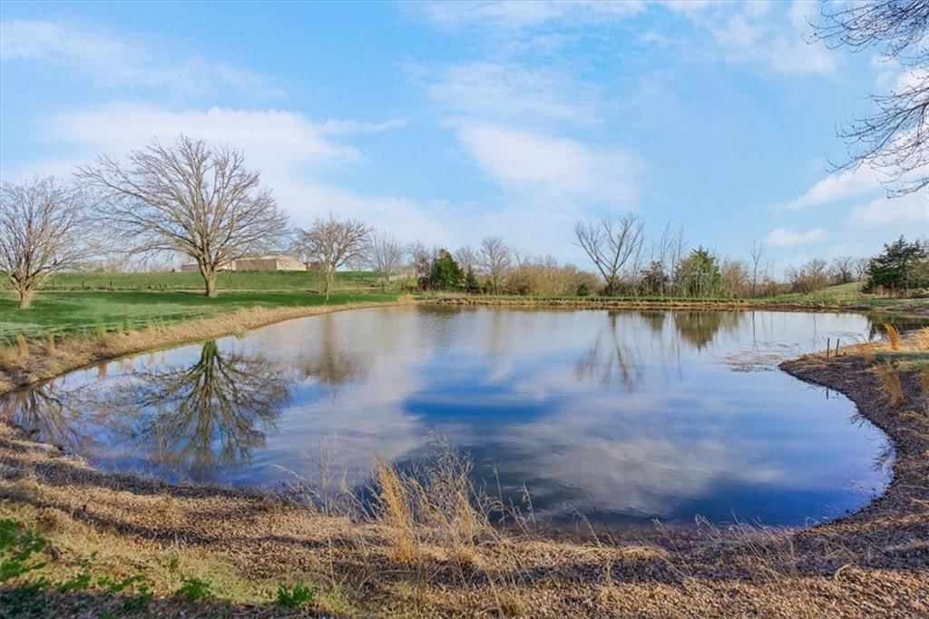 Photo 51 of 65 - 17249 198th Street, Tonganoxie, KS 66086