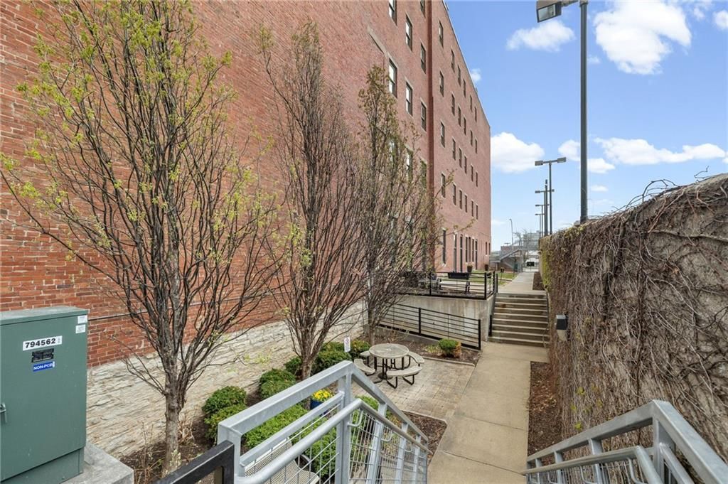 609 Central Street — photo 37