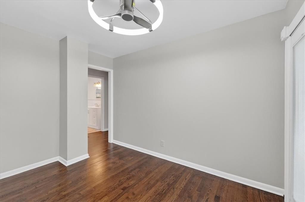 3308 S Vermont Avenue — photo 18