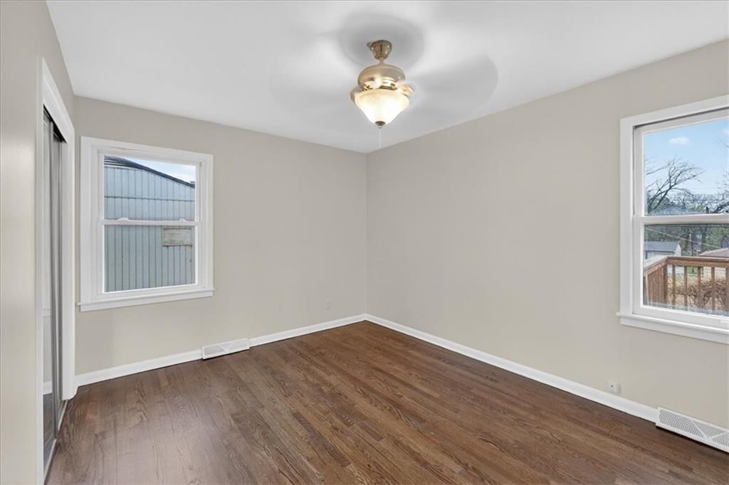 3308 S Vermont Avenue — photo 21