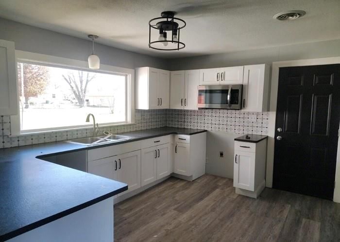 2300 Sunset Avenue — photo 11