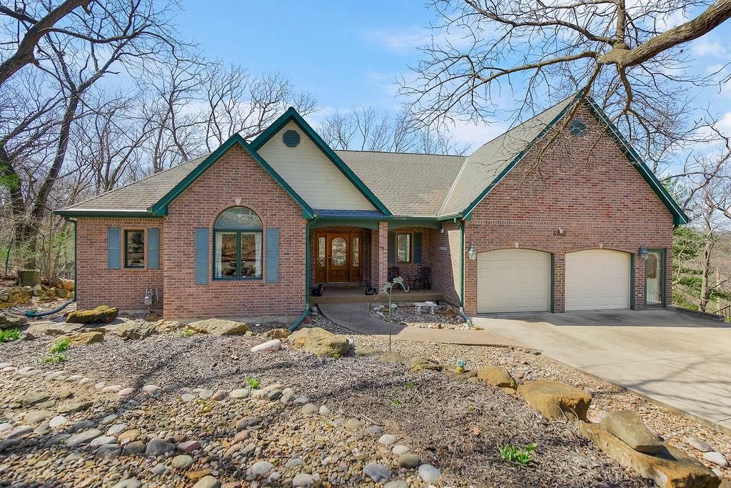 4852 Black Swan Drive, Shawnee, KS