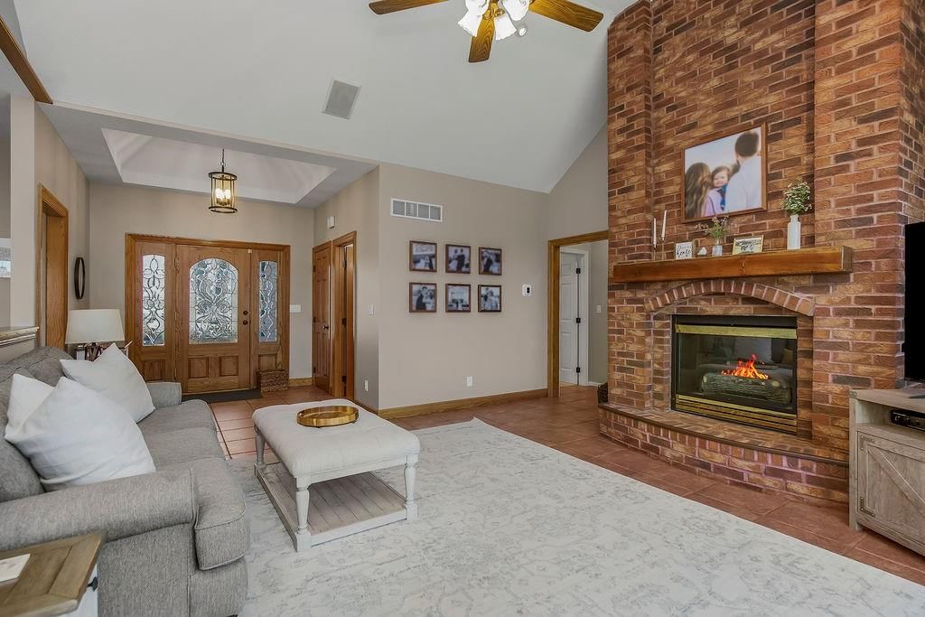 4852 Black Swan Drive — photo 5