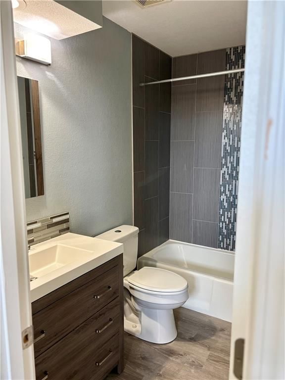 1420 E Mart Way Circle — photo 15