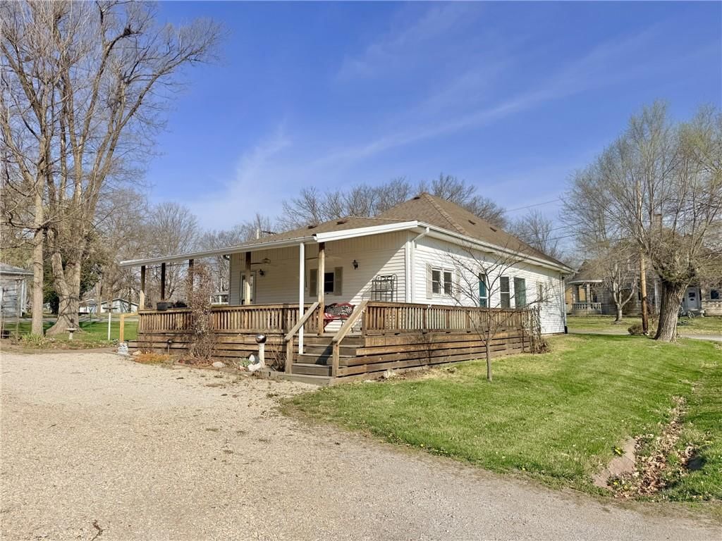 1310 E 13th Court, Trenton, MO