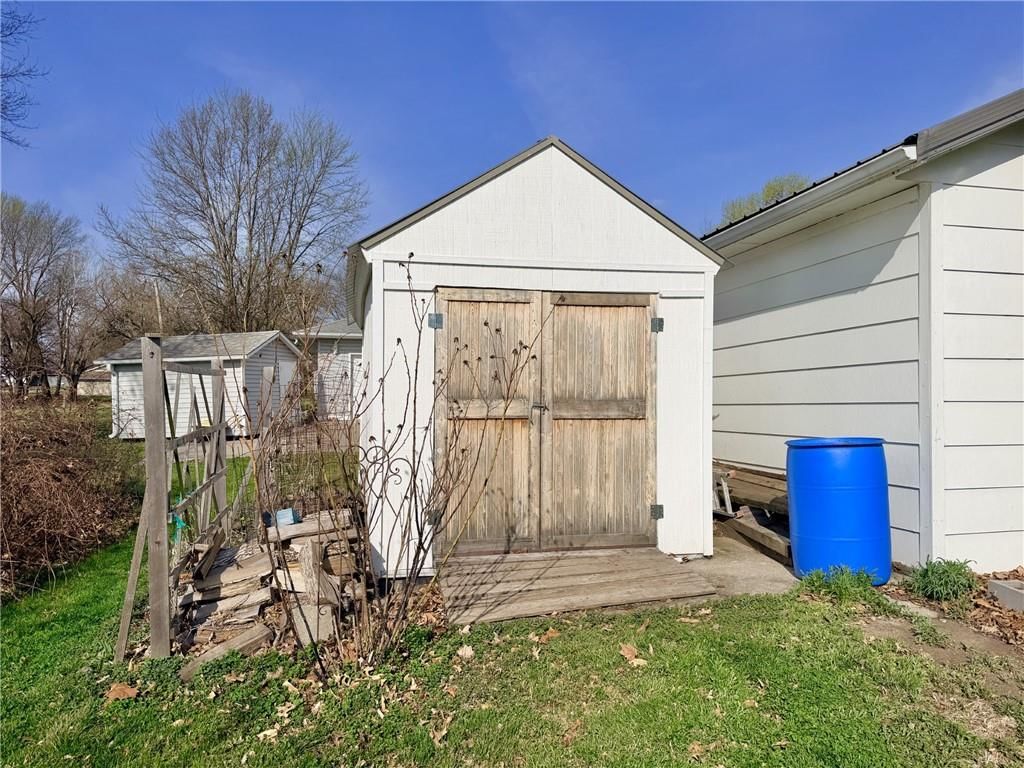 1310 E 13th Court — photo 26