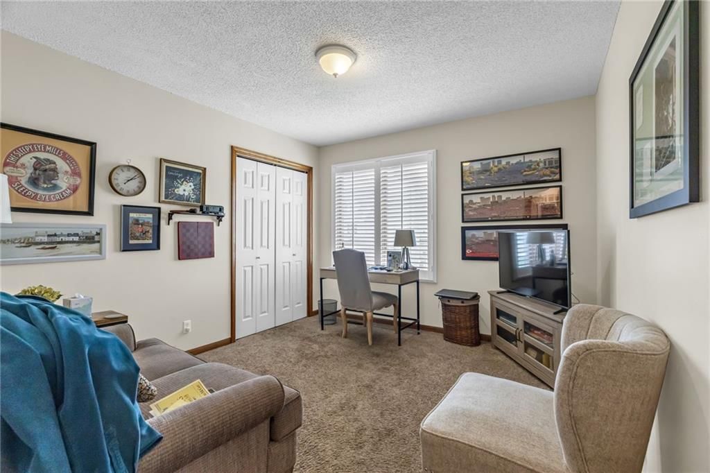 1901 Meadowlane Street — photo 18