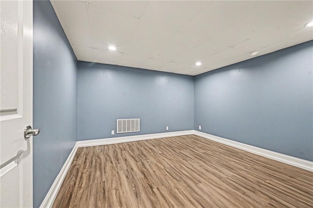 424 Brookside Avenue — photo 21