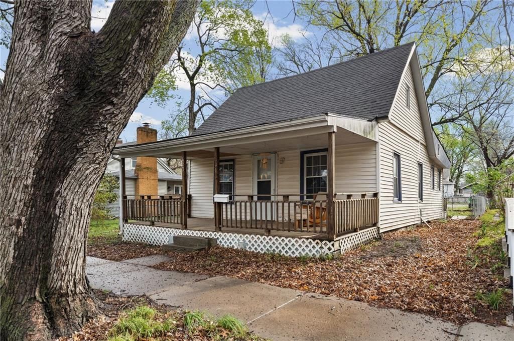 223 S Maple Street — photo 3