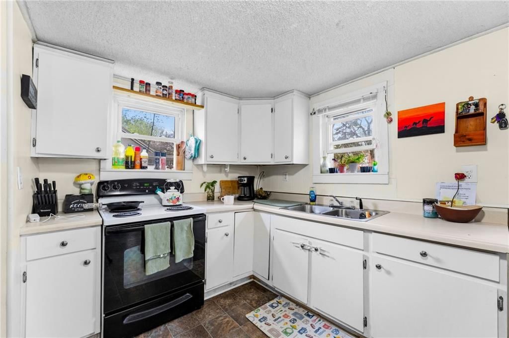 223 S Maple Street — photo 10
