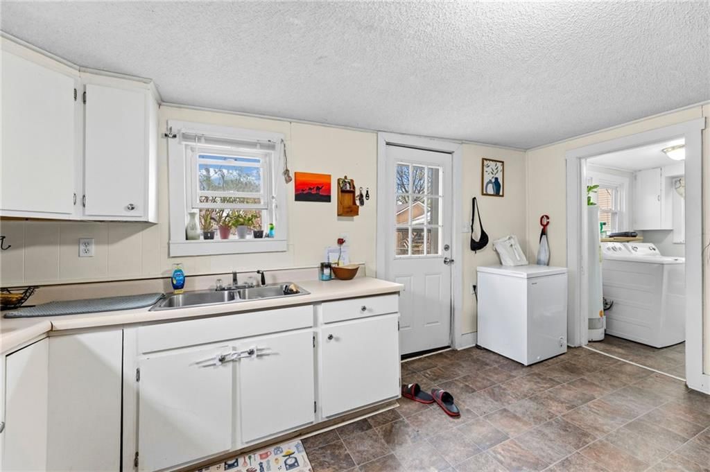 223 S Maple Street — photo 11