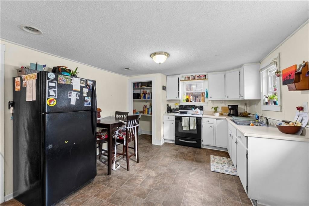 223 S Maple Street — photo 12