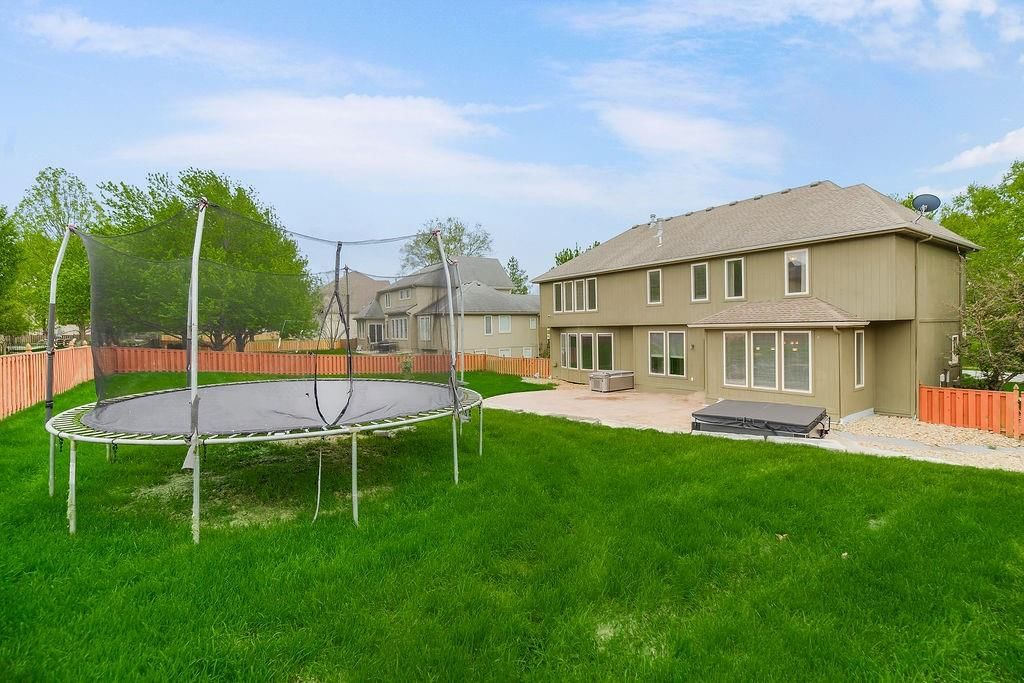 637 NE Sundance Trail — photo 35