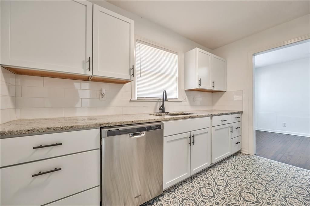 3407 S Cedar Avenue — photo 5