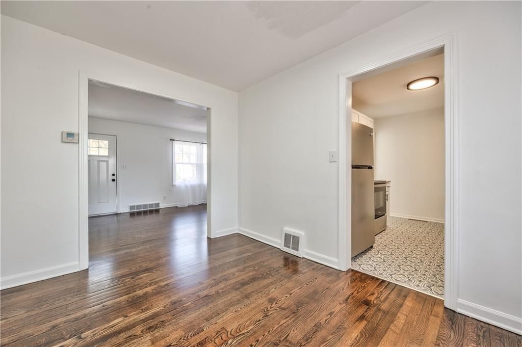 3407 S Cedar Avenue — photo 8