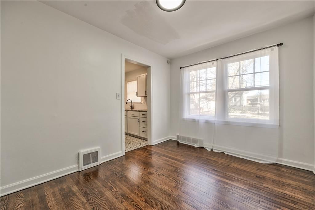 3407 S Cedar Avenue — photo 12