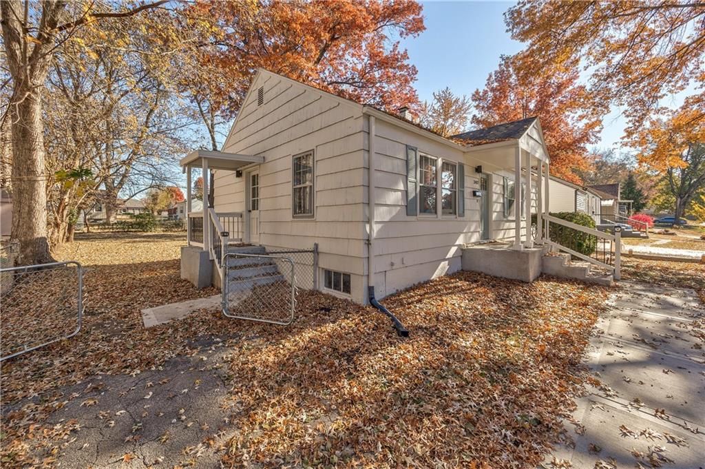 3407 S Cedar Avenue — photo 20