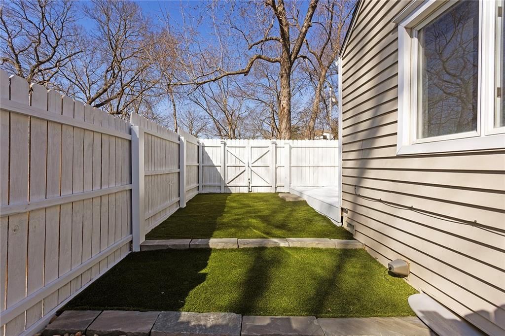 5707 N Robinhood Lane — photo 44