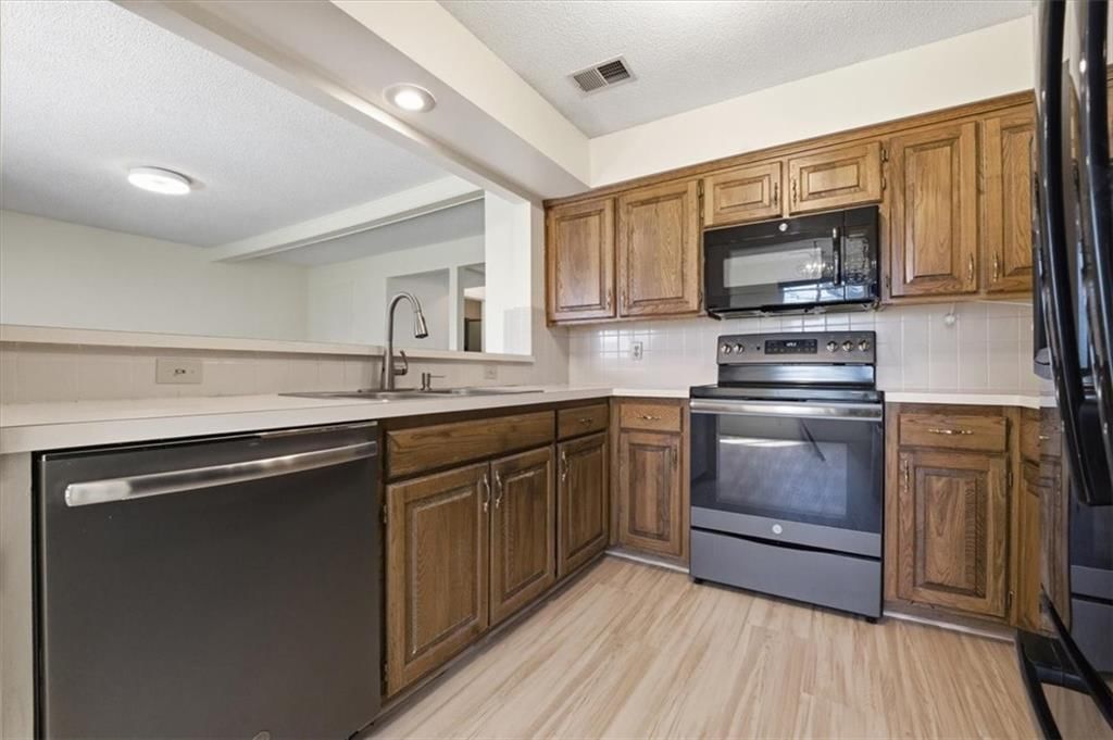13721 W 58th Terrace — photo 9