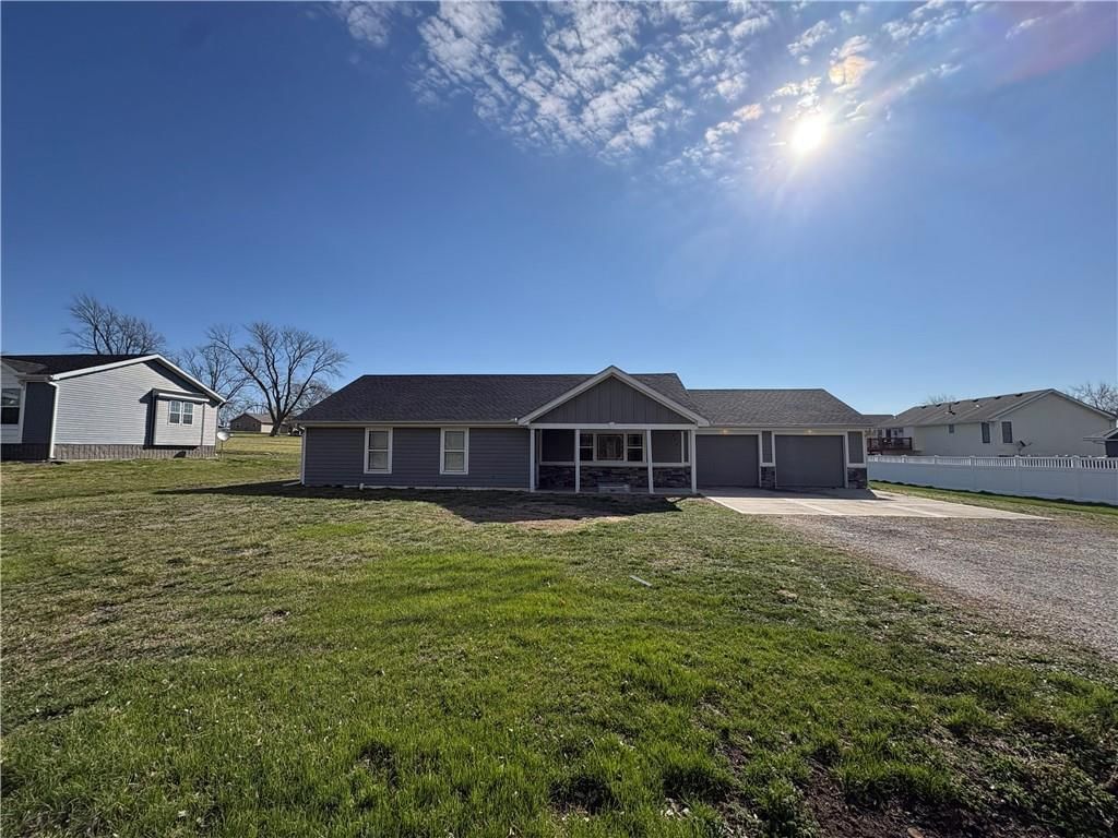 203 VALLEY Street, Lathrop, MO
