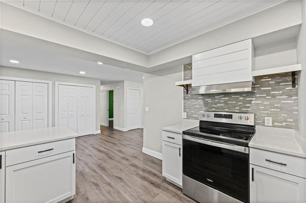 123 W Douglas Street — photo 13