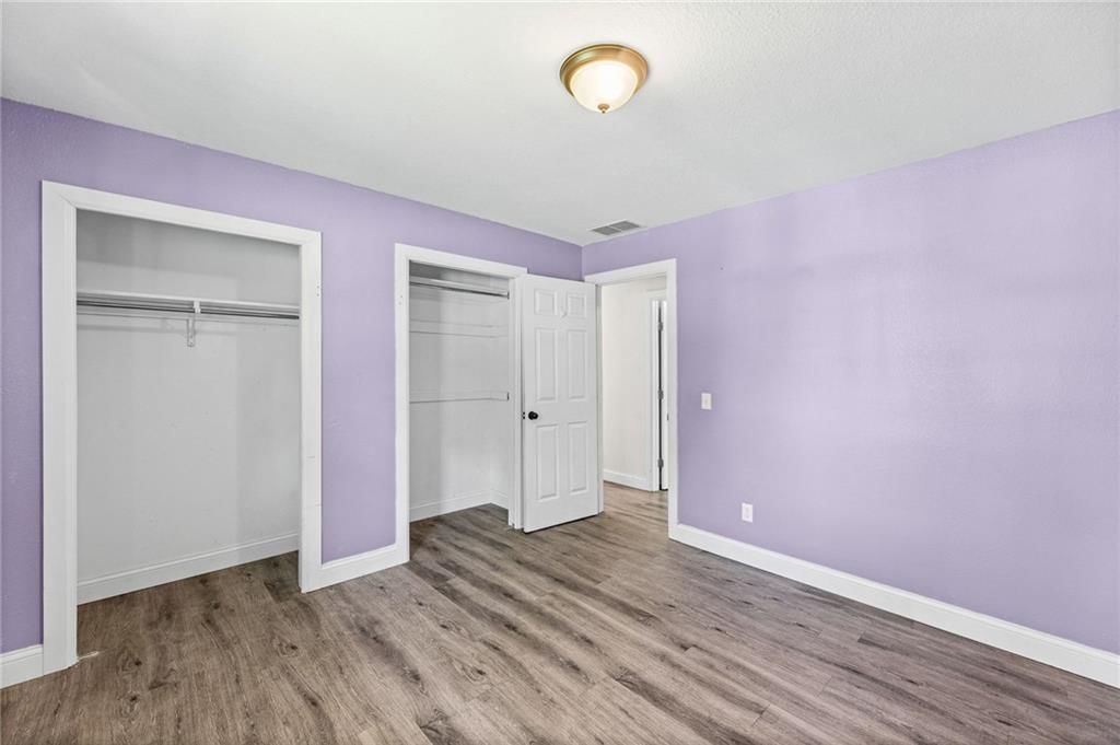 123 W Douglas Street — photo 18