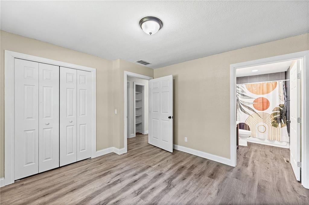123 W Douglas Street — photo 23