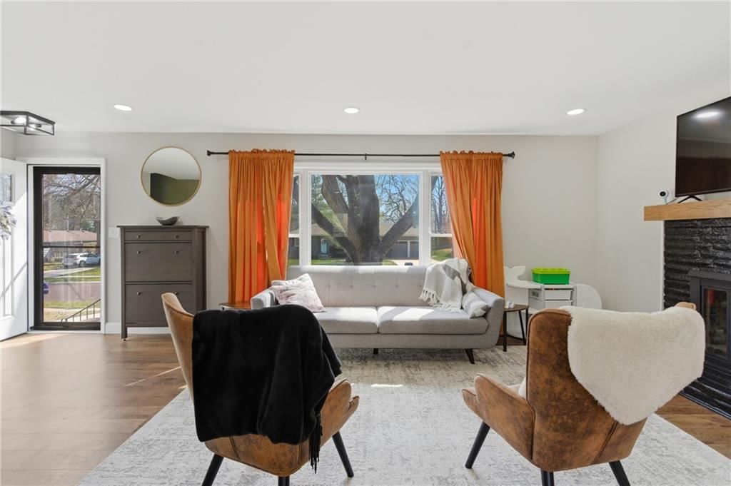 5710 W 100th Terrace — photo 6