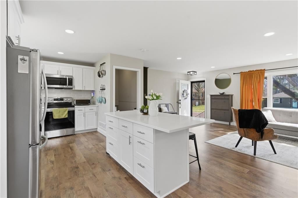 5710 W 100th Terrace — photo 8