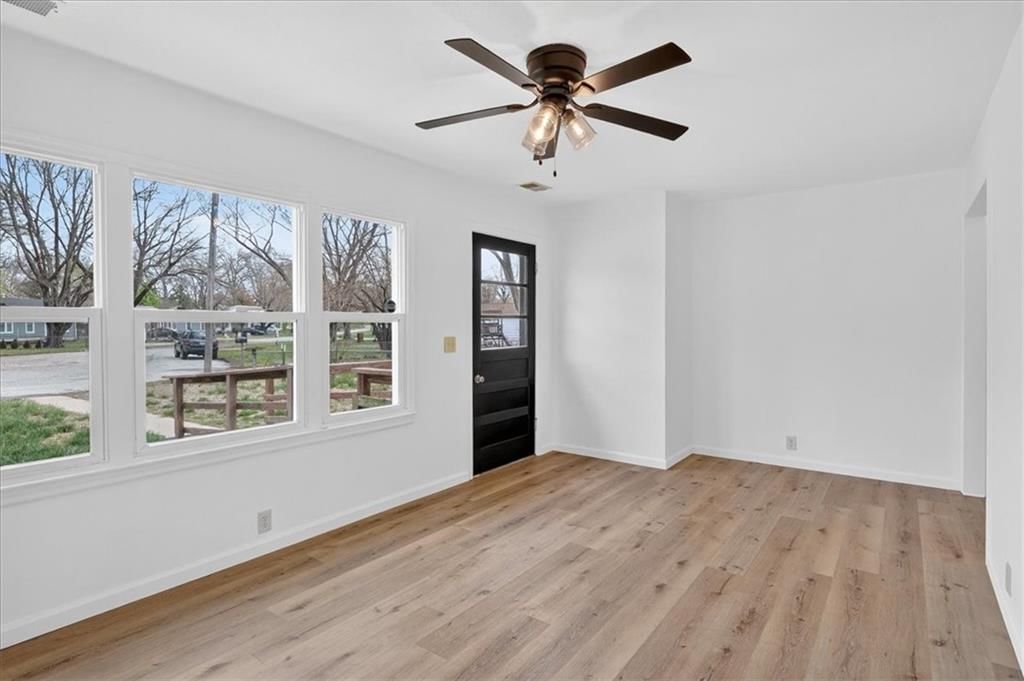 7256 Hasbrook Avenue — photo 3