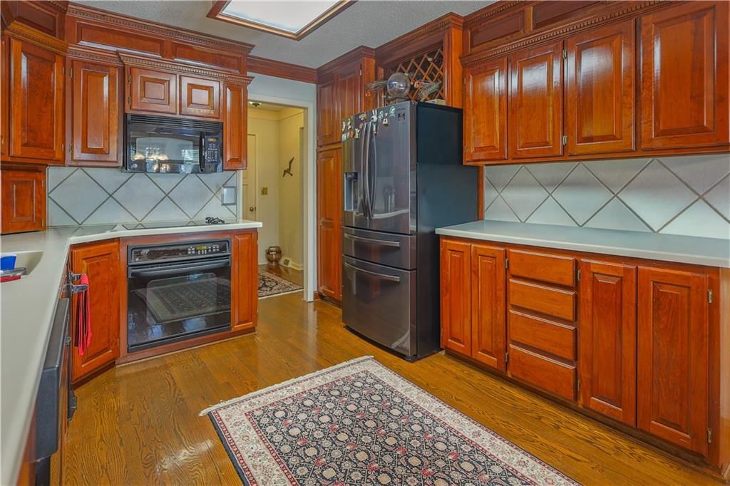 2303 Lynn Road — photo 7