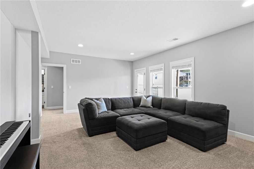 7425 NW Douglas Court — photo 25