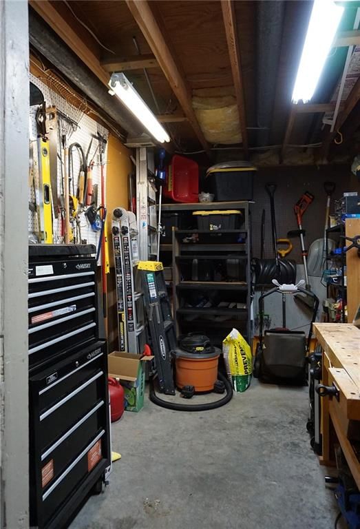 413 Regency Park Street — photo 9