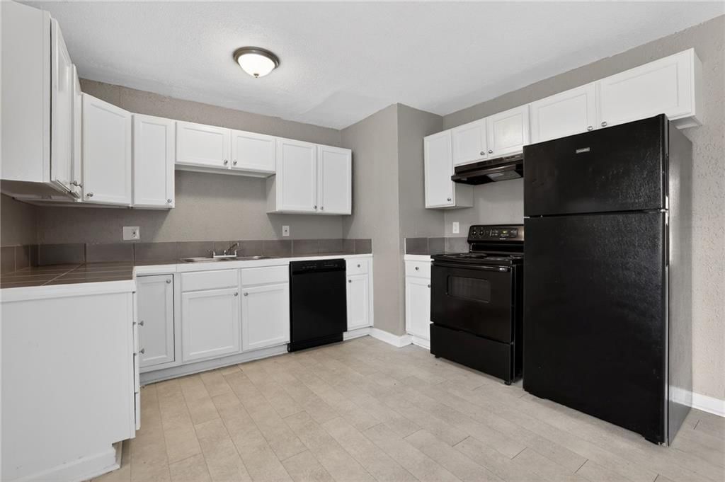 11302 MANCHESTER Avenue — photo 12