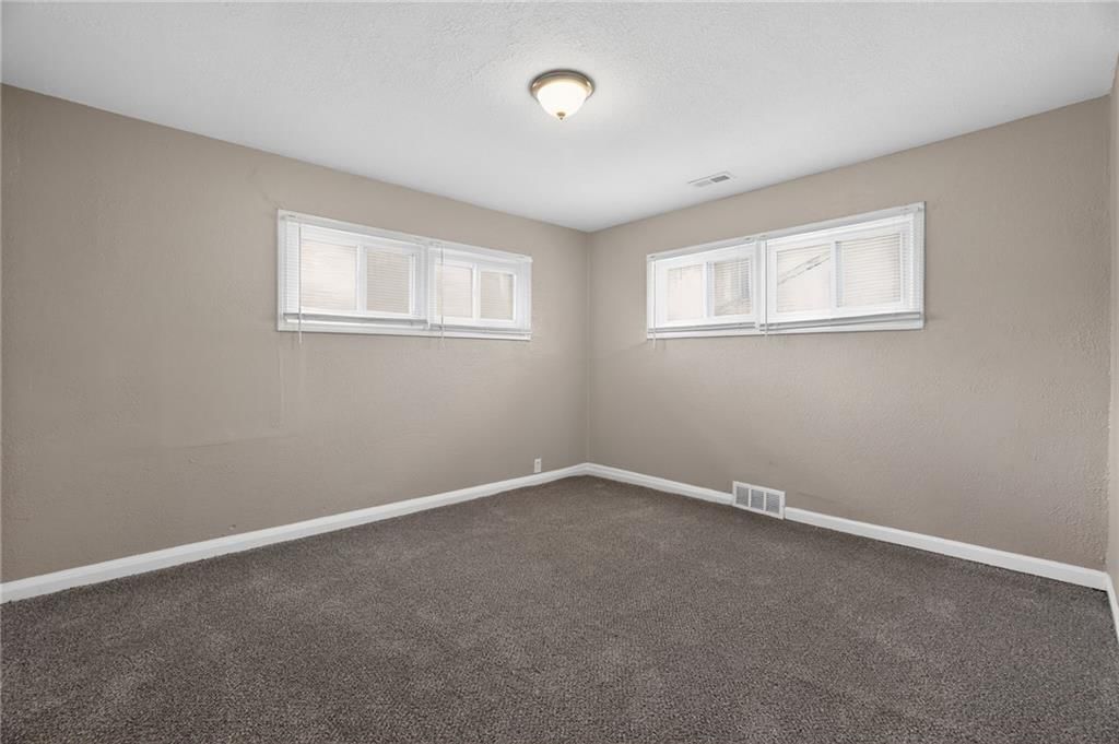 11302 MANCHESTER Avenue — photo 16