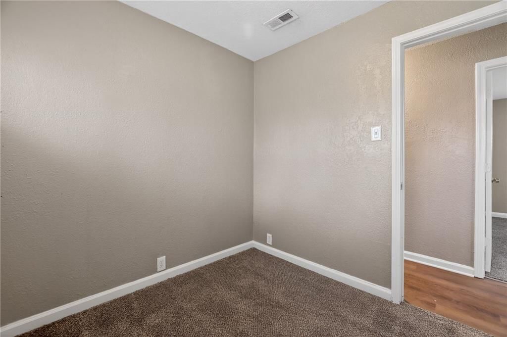11302 MANCHESTER Avenue — photo 17
