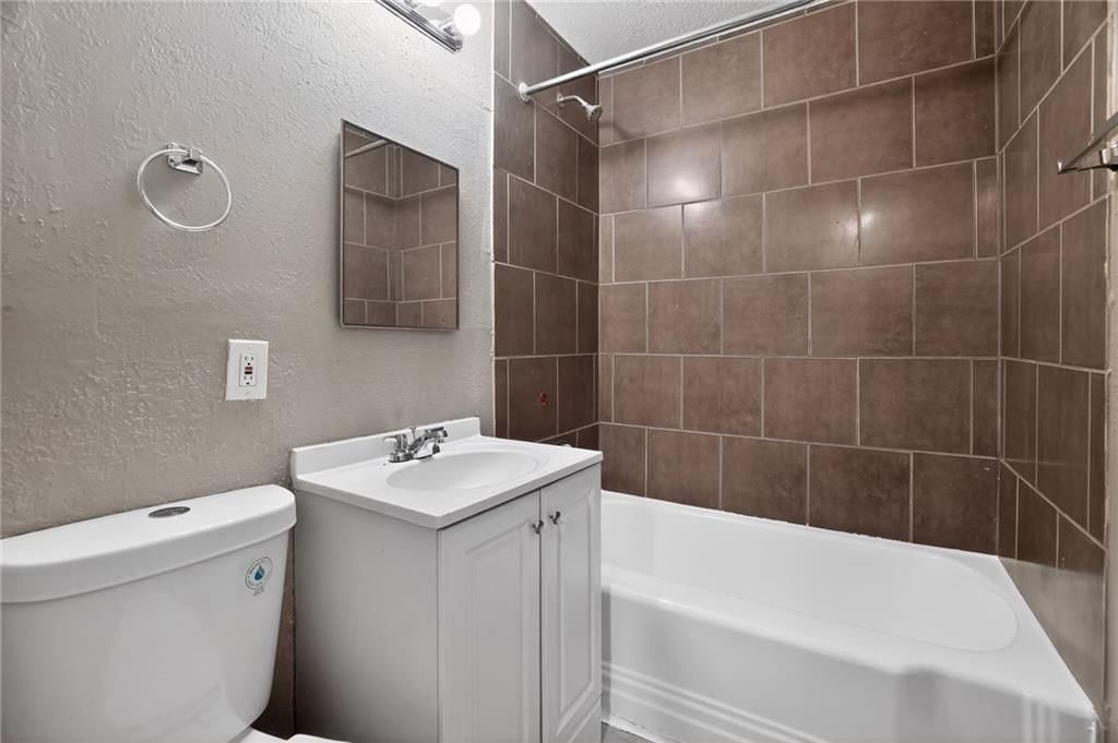 11302 MANCHESTER Avenue — photo 24