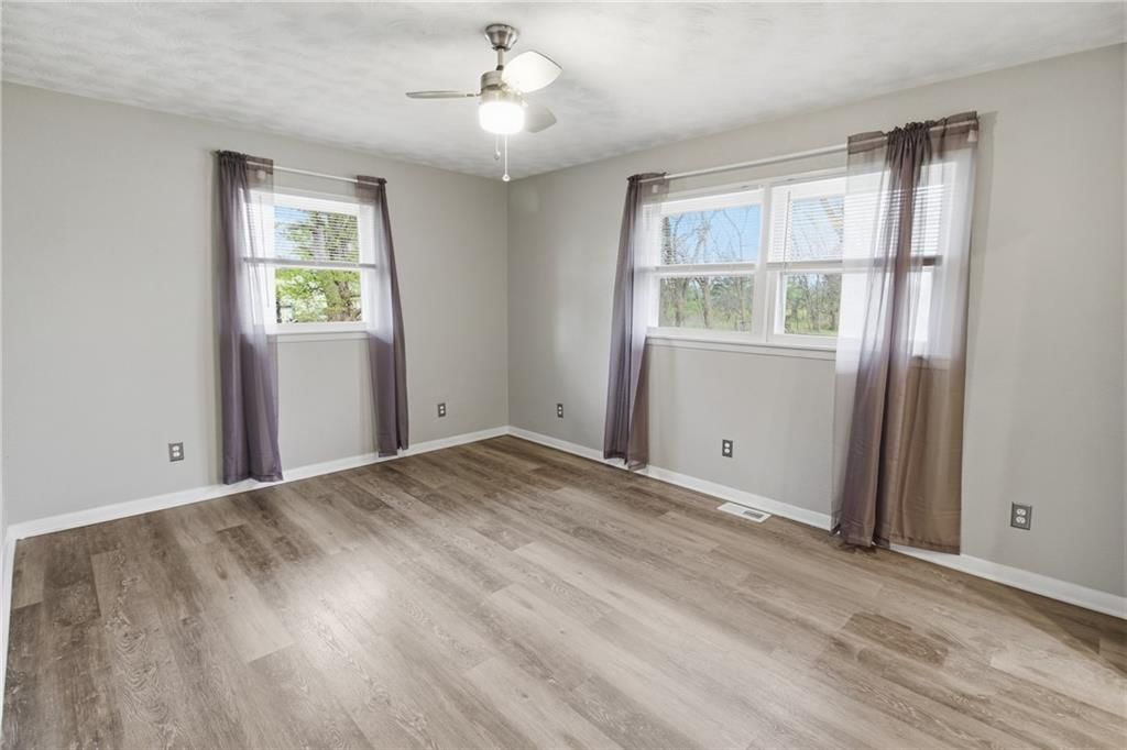 4712 Main Street — photo 14