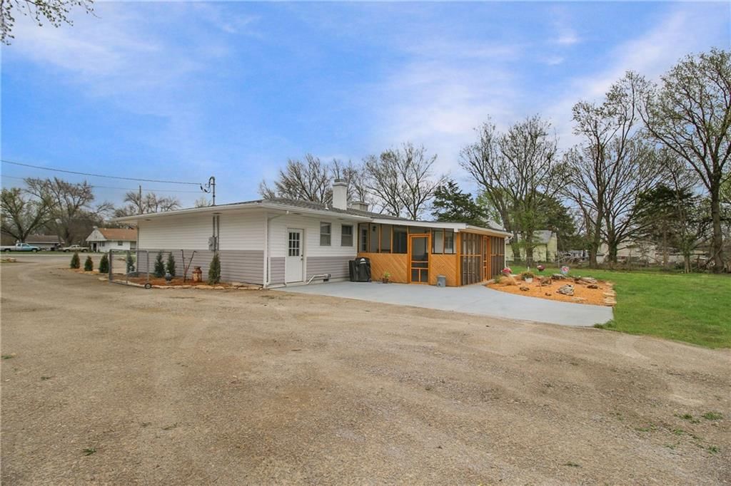 4712 Main Street — photo 33