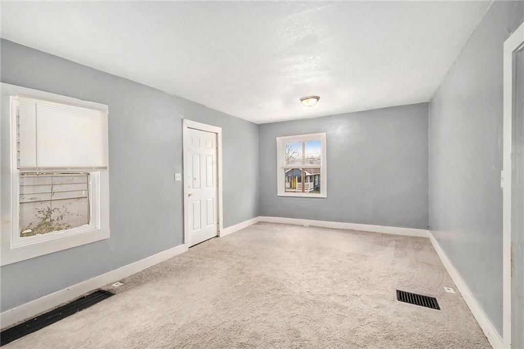 3044 E 60th Street — photo 5