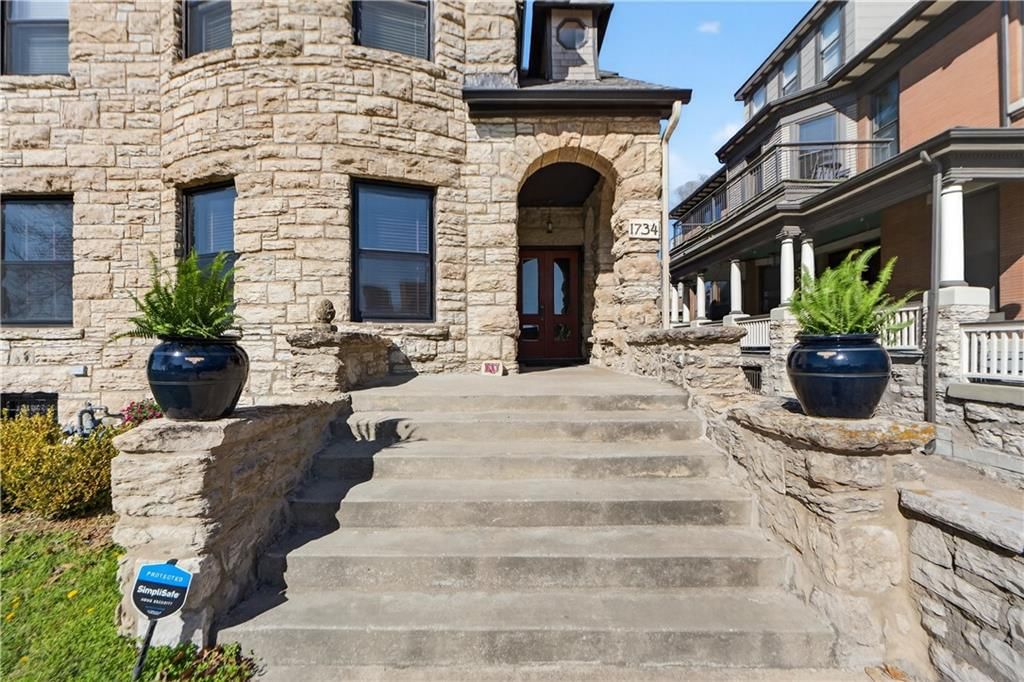 1734 Jefferson Street — photo 3