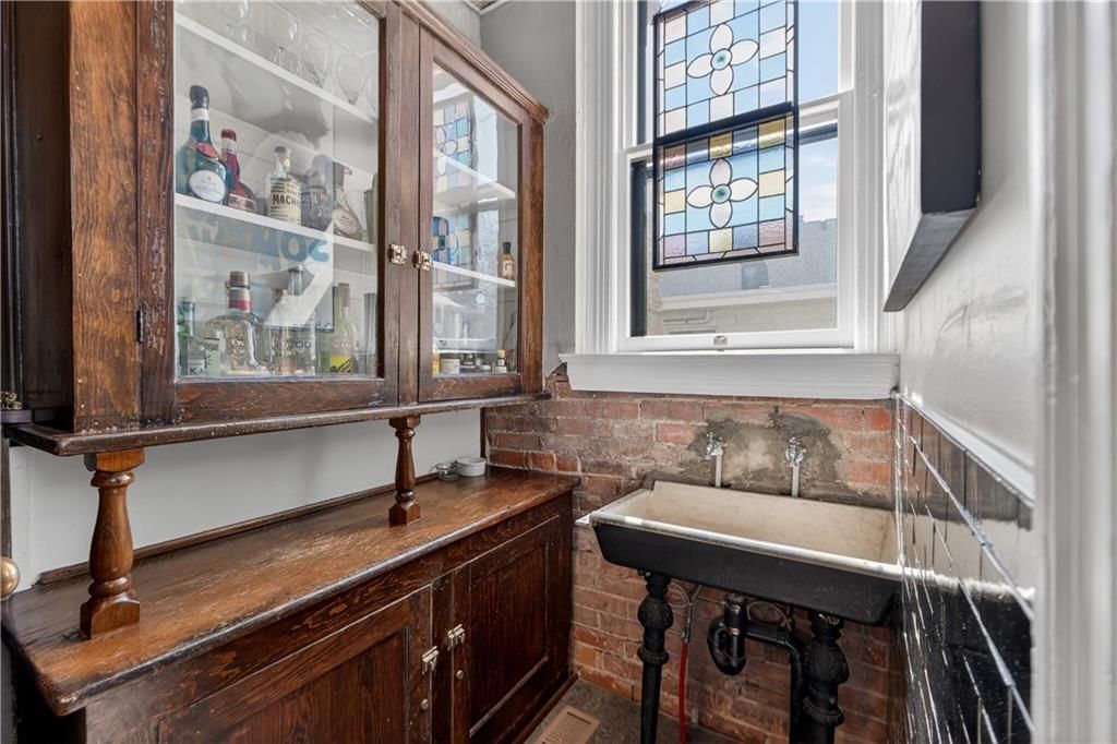 1734 Jefferson Street — photo 32
