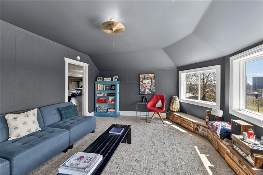 1734 Jefferson Street — photo 64
