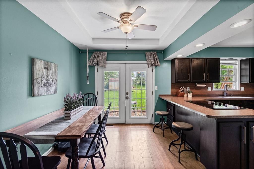 6817 NW Pleasant View Drive — photo 3