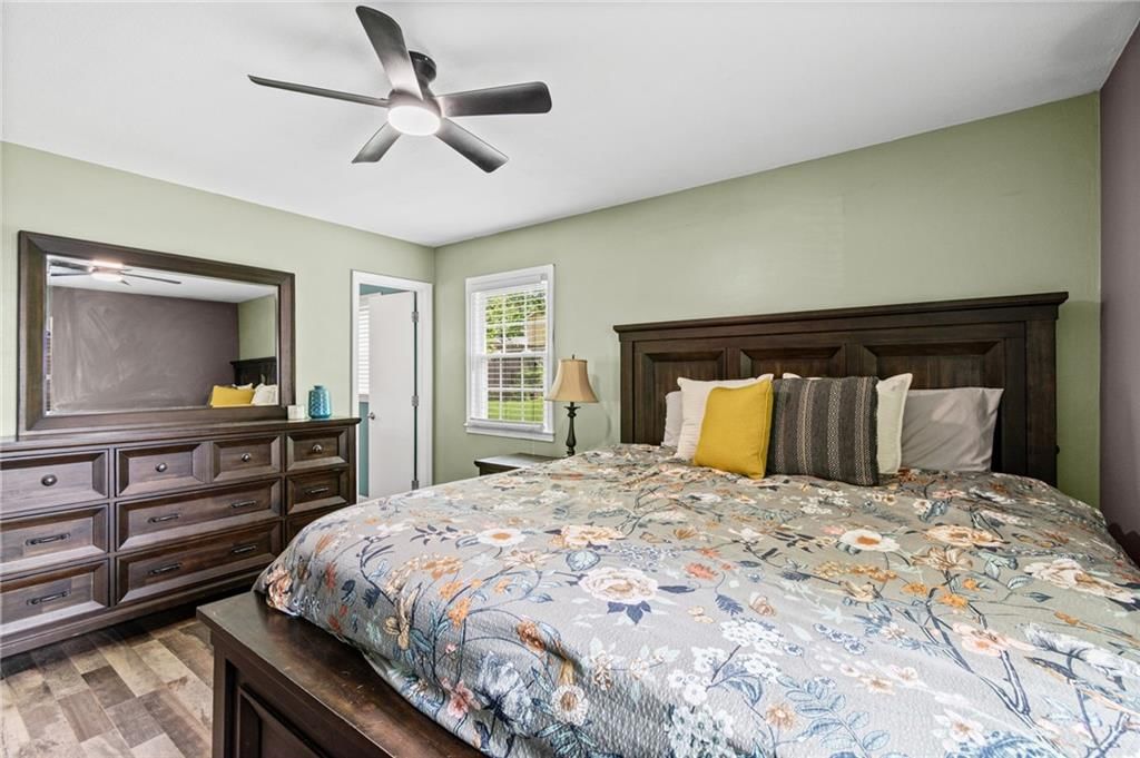 6817 NW Pleasant View Drive — photo 10