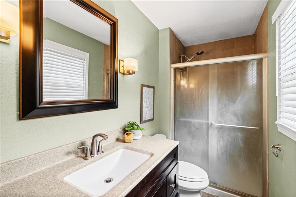6817 NW Pleasant View Drive — photo 11