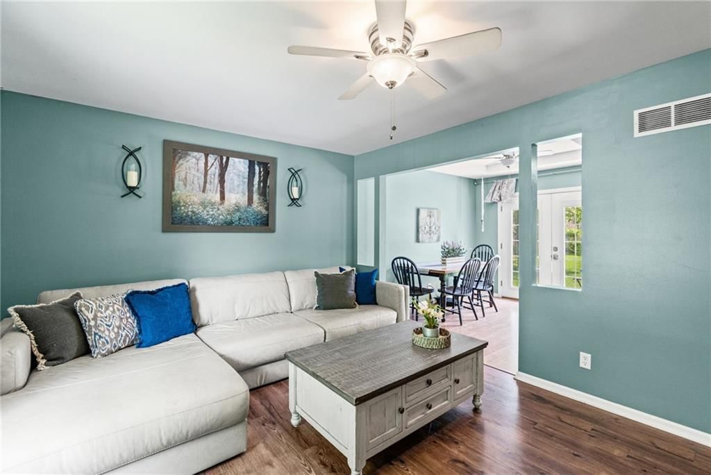 6817 NW Pleasant View Drive — photo 18