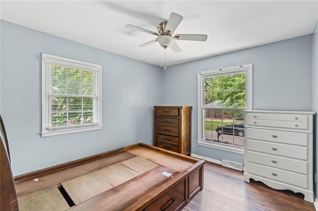 6817 NW Pleasant View Drive — photo 21